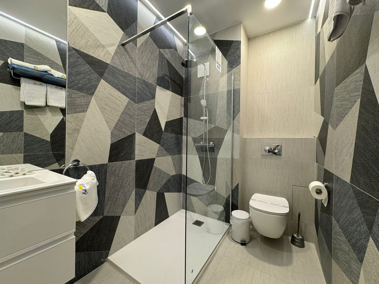 LOCUINTA IDEALA DE VACANTA MAMAIA - Poză 11