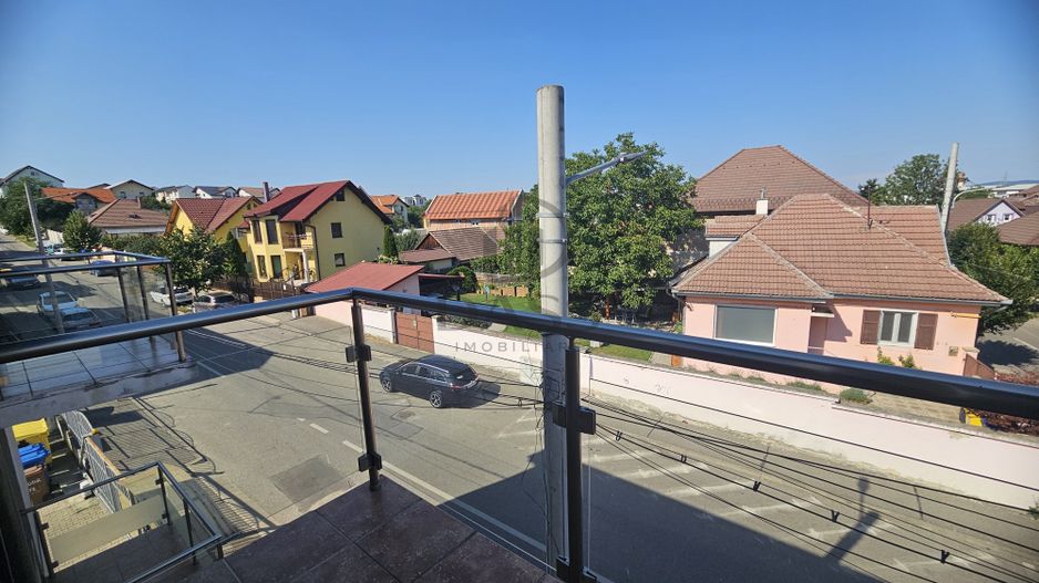 Apartament de inchiriat 6 camere 179 mp Etaj 2 + mansardă - Poză 14