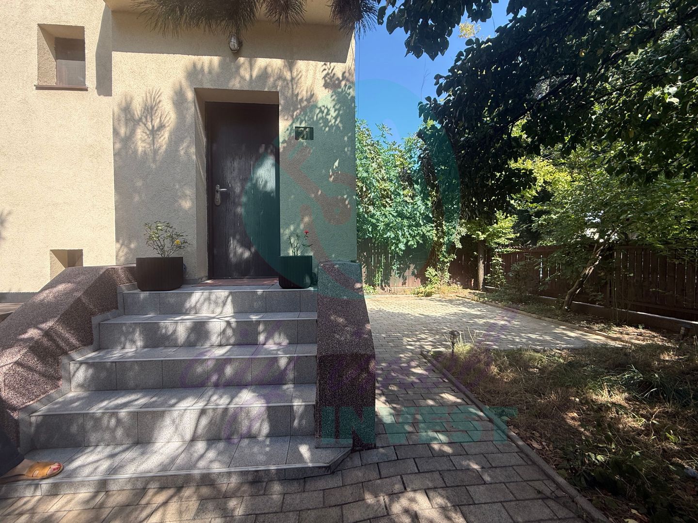 Casa CONSOLIDATA - SITUATA PE COLT - cu o curte libera generoasa - Poză 3