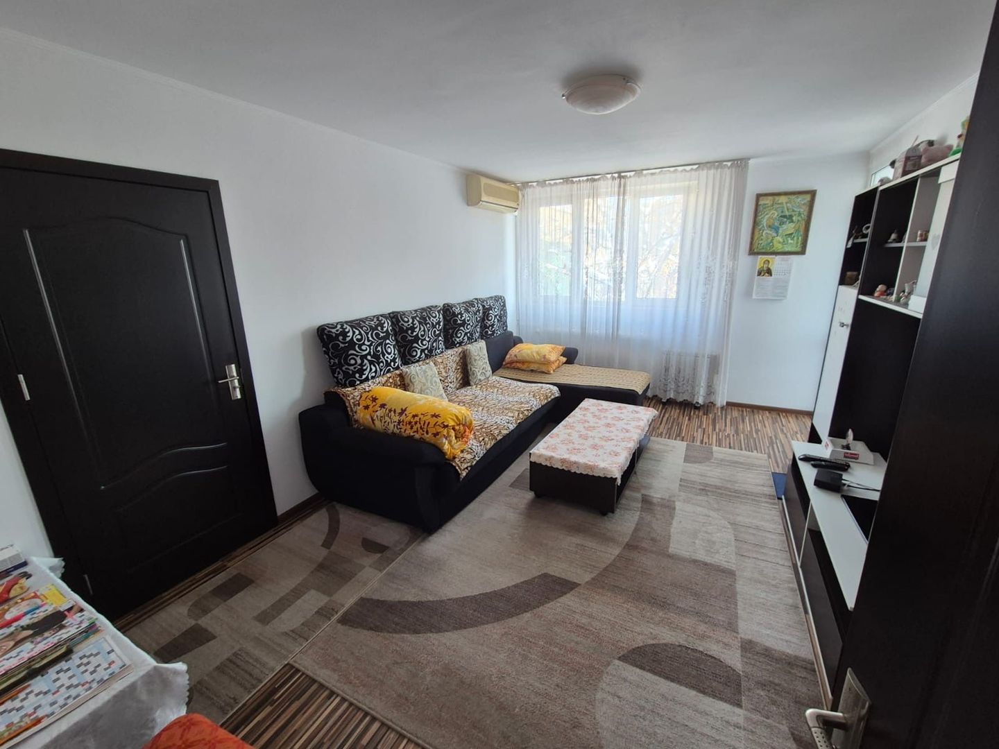 Ap 3 camere Titan - Piata Miniș mobilat/utilat - Poză 3