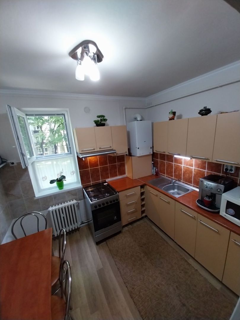 BRASADAS vinde ap 2 cam et.1/4 mobilat utilat cu garaj. - Poză 4