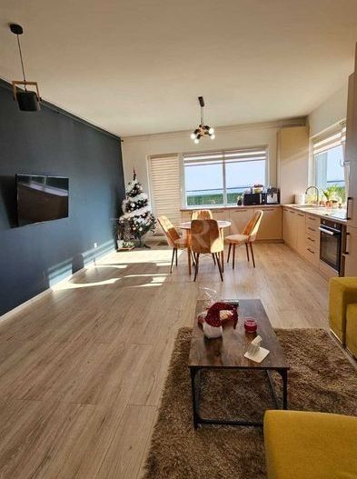 Penthouse cu 2 camere si terasa de 80 mp – Baciu zona Petrom - Poză 10