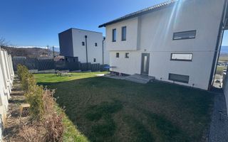 Casă individuală modernă cu garaj - teren 400 mp – Sura Mare - Poză 30