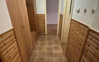 🏠 Ocazie! Apartament 2 camere cu balcon închis - Poză 2