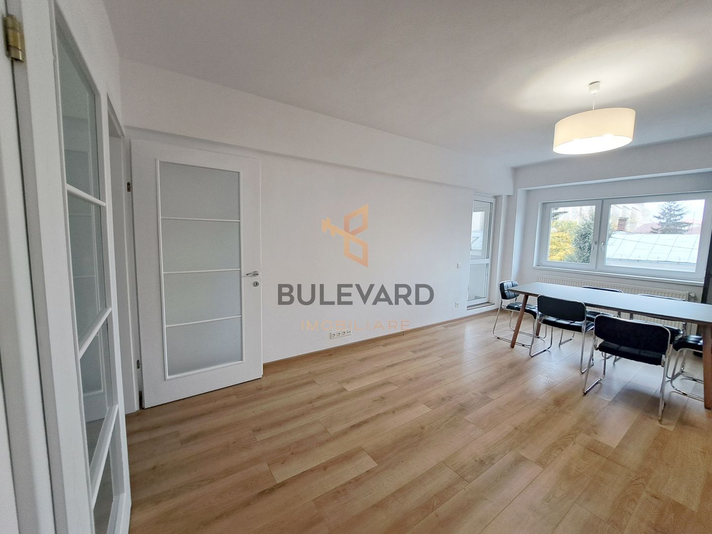 Spatiu birou in zona Teatrului national / Tribunal! - Poză 6