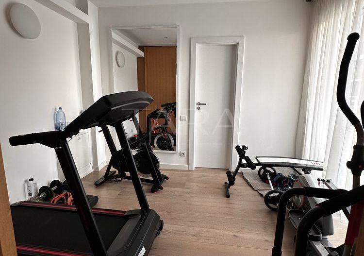 Penthouse spectaculos, 210mp utili, 260 mp terase, 2 parcari subterane - Poză 7