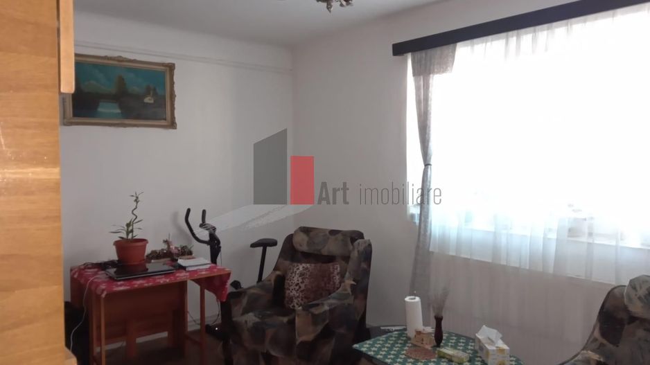 Apartament de vanzare in Vila Ploiesti zona Eroilor - Poză 5