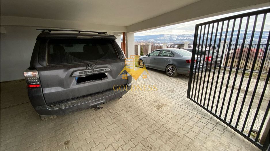 Vila cu 5 camere, Borhanci, 540Mp, 3 Parcari,Gradina, View,Petfriendly - Poză 10