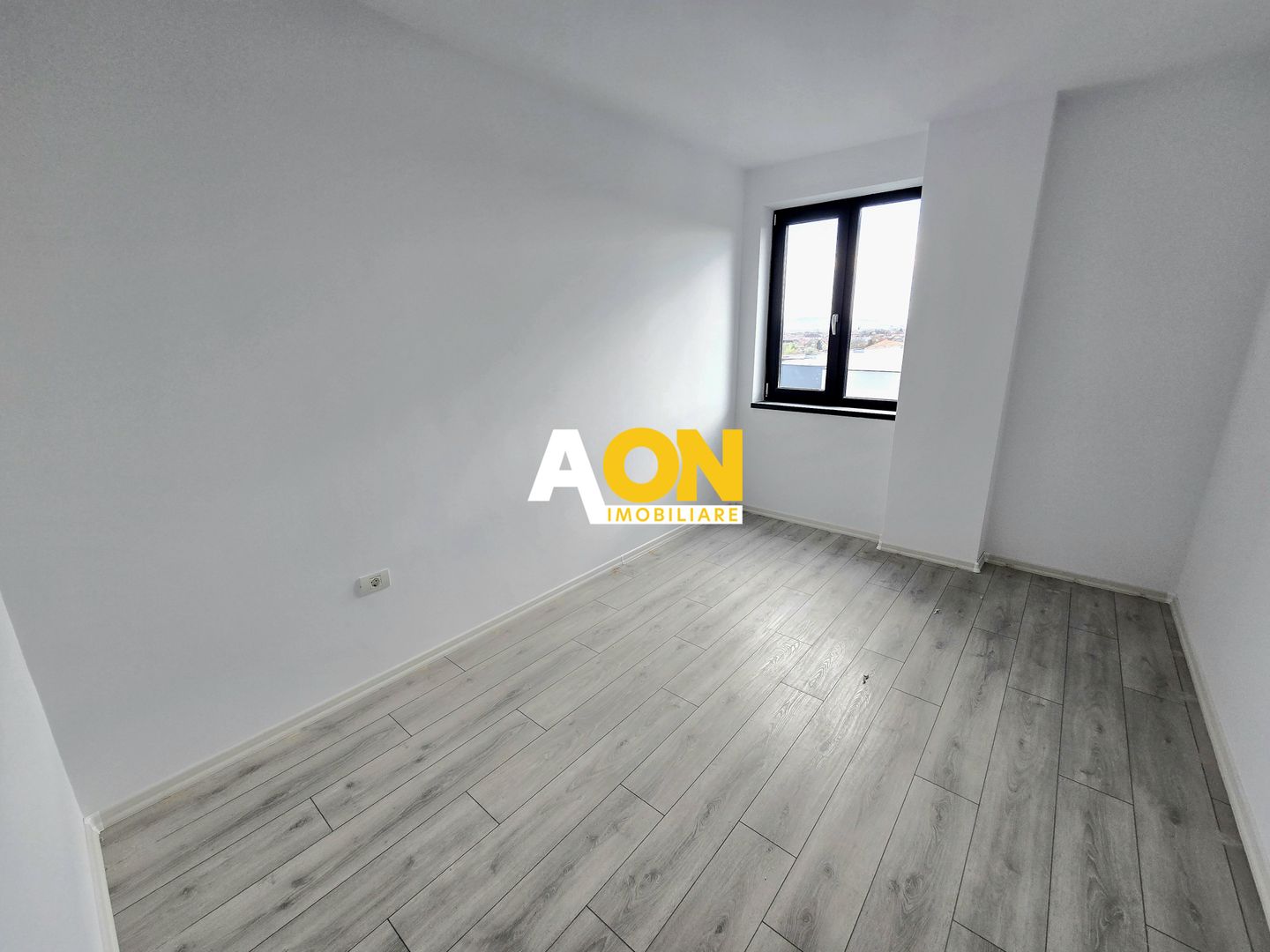 Apartament cu 2 Camere, 43MP, Bloc Nou, Ultrafinisat, Zona Centru - Poză 4
