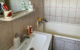 Apartament de vanzare, 3 camere Pacurari, Petru Poni, 64mp - Poză 6