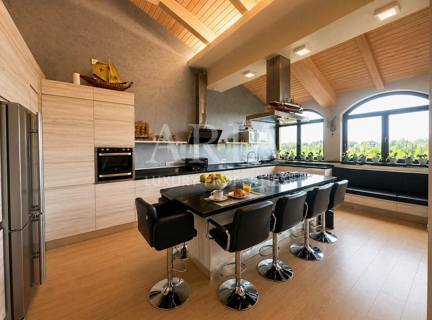 SNAGOV VILA | 36m DESCHIDERE LA LAC | PONTON 250mp | JACUZZI | SPA | BOWLING - Poză 3