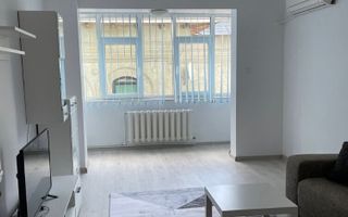 De inchiriat apartament 2 camere, zona Bulevard. Pret 350€ - Poză 2