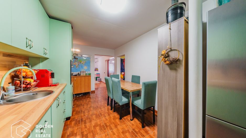 Apartament 4 camere, decomandat, etaj 2, Micalaca, str Fratiei - Poză 6