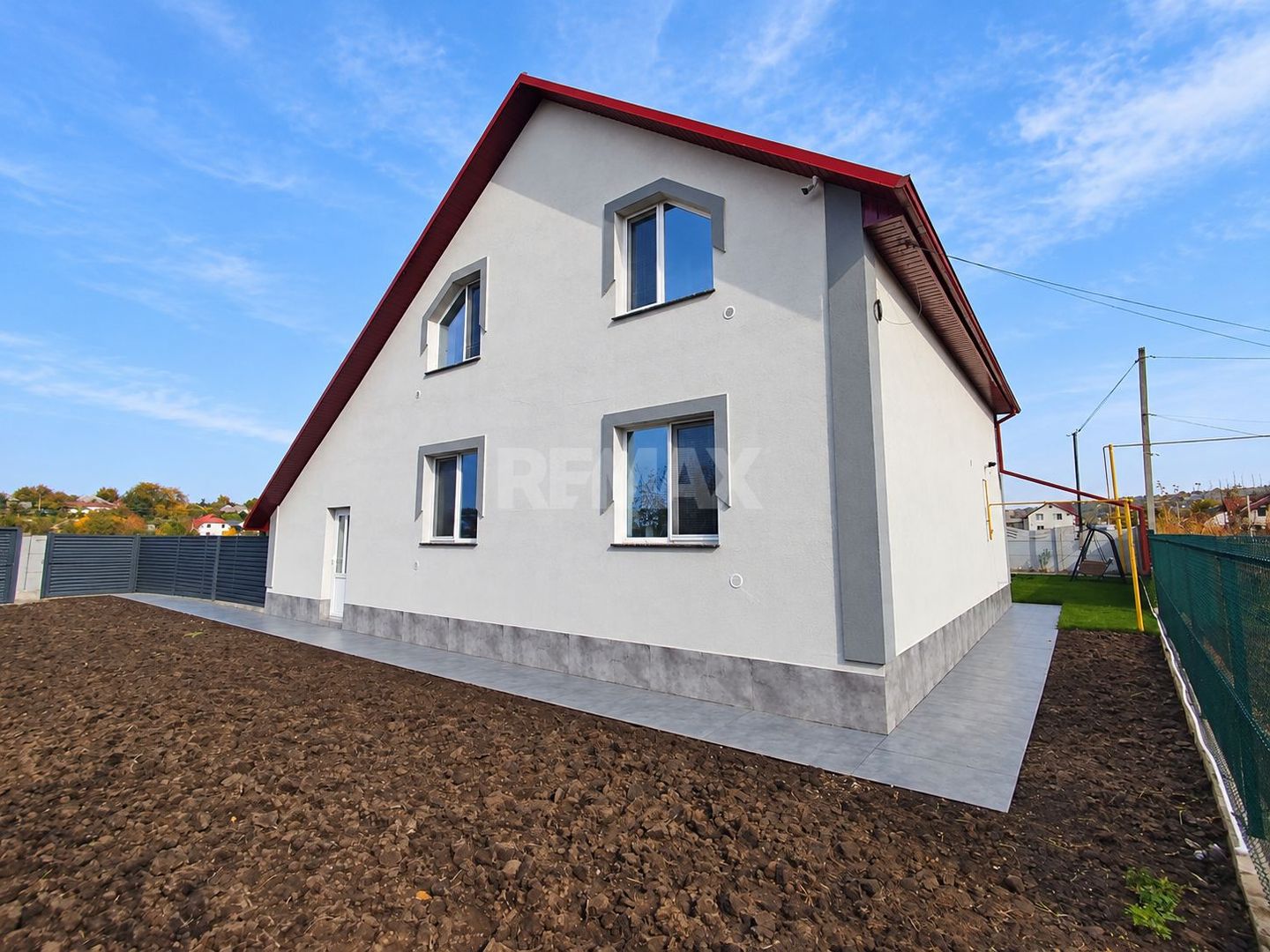 CASĂ TIP DUPLEX ÎN SÎNGERA | 220 m² | 4 DORMITOARE | 6 ARI - Poză 4