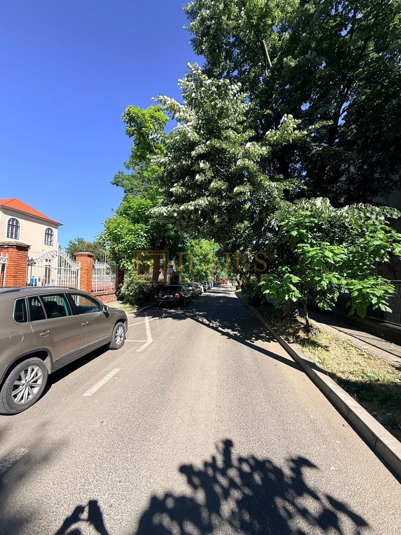 2 camere| vis a vis de Liceul Loga| zona superba, linistita| centrala proprie| - Poză 16