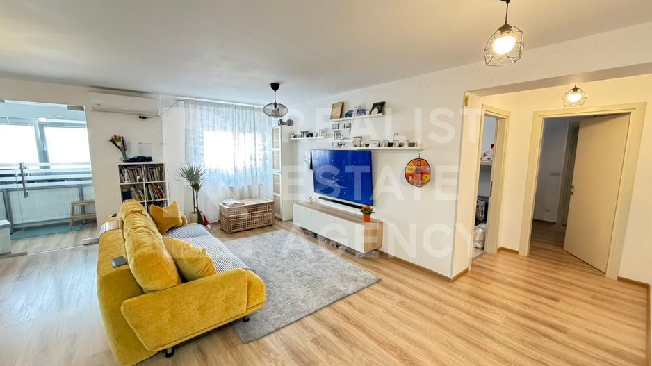 3 camere | Hils Pallady - Poză 2