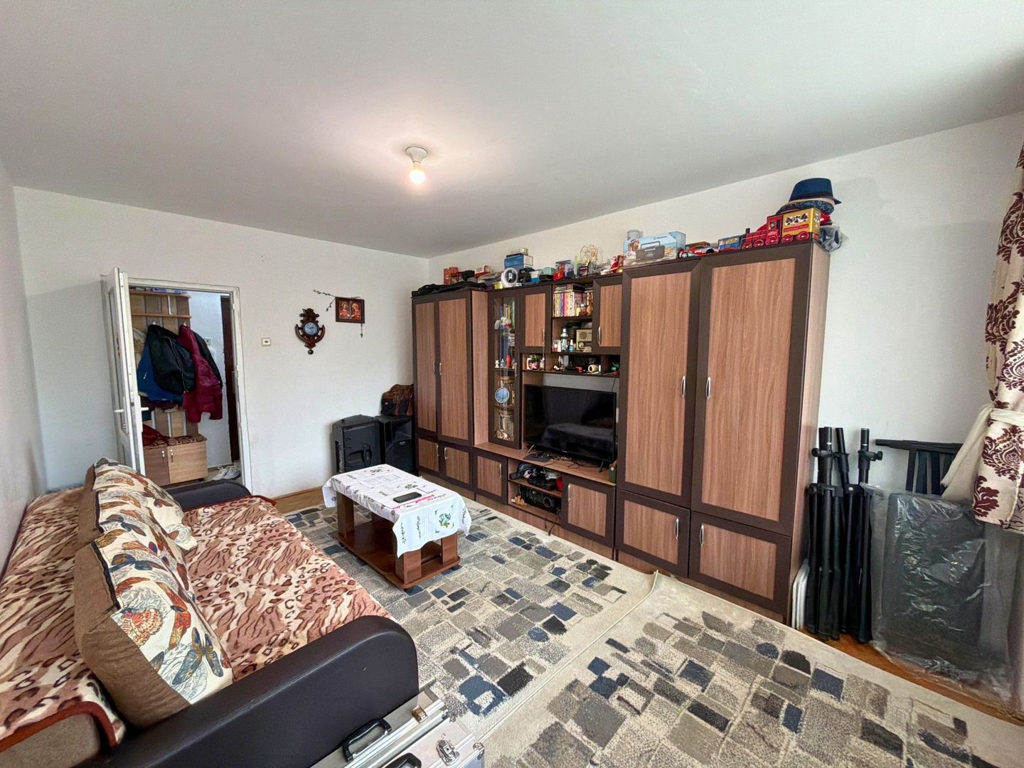 Apartament 2 camere 46 M² + balcon 10 M² cu priveliste Simeria - Poză 2