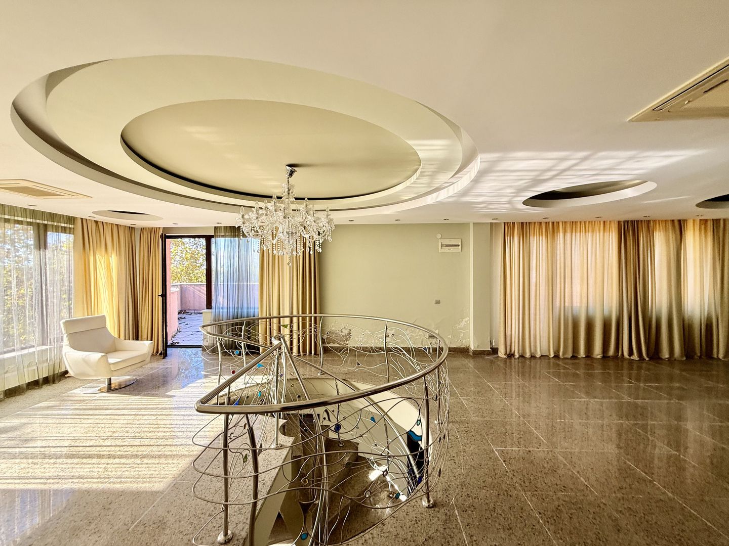 Duplex 14 camere Pantelimon Cernica 864 mp desfasurati - Poză 34