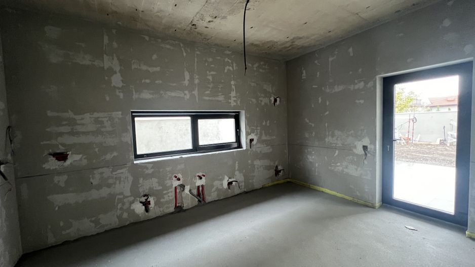 VILA LUX OTOPENI | FERME - Poză 2