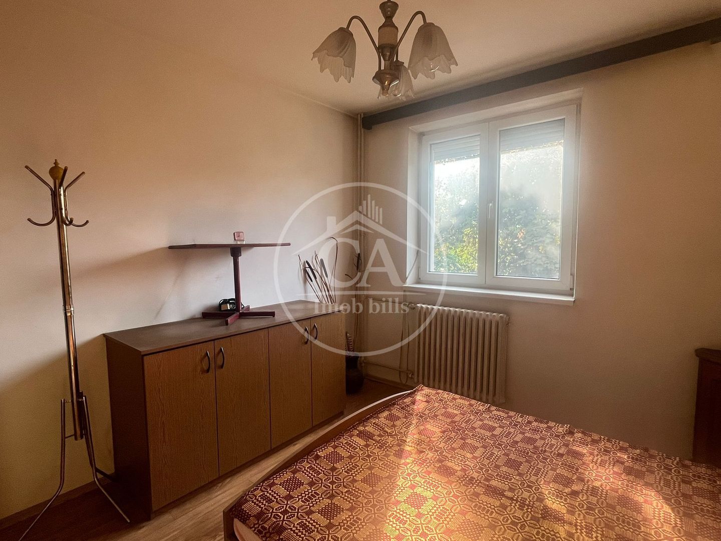 Apartament cu 3 camere de vânzare în zona Rogerius, Oradea - Poză 2