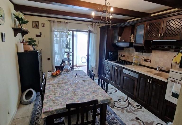 Casa amenajata, teren generos - Sibiu, Selimbar - Poză 10