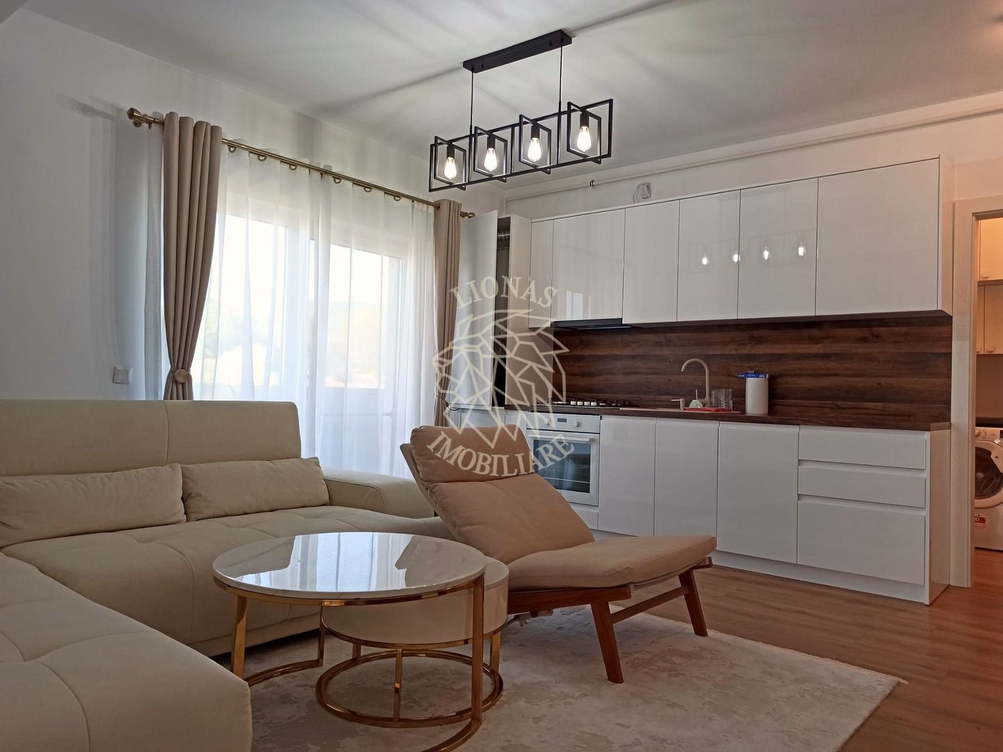 Apartament 2 camere-balcon 22 mp-parcare-lift-Zona Terra - Poză 1