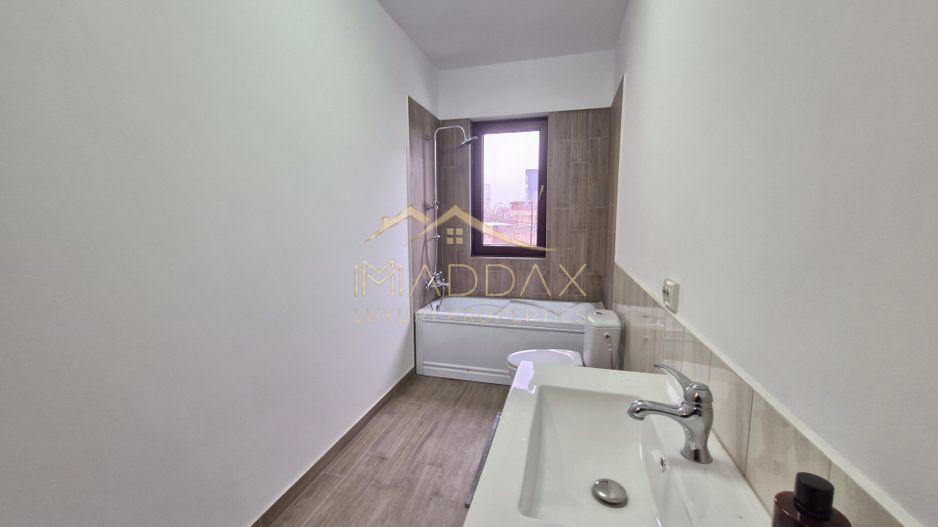 Apartament *4 camere *110mp* // Parcare - Poză 6