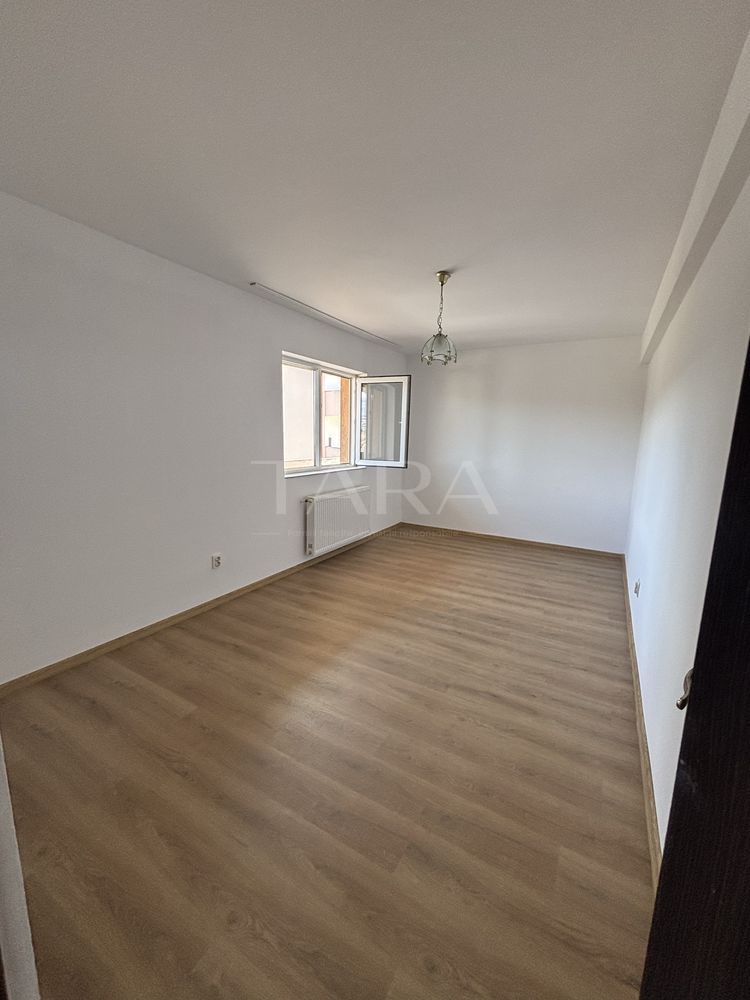 Apartament cu 2 camere in zona centrala - Poză 1