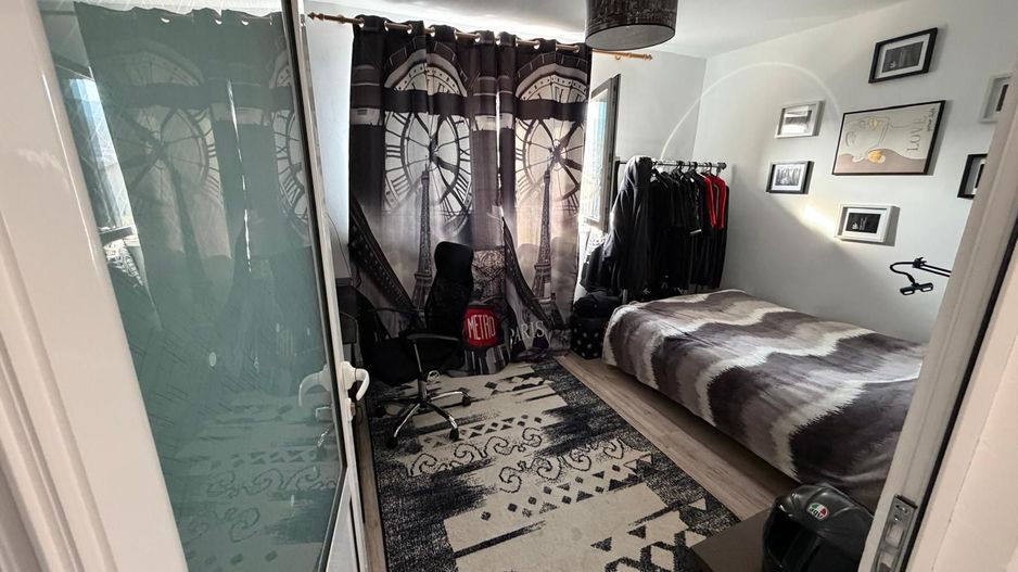 Apartament 2 camere, Cetate, zona piata, et.3, renovat - Poză 4