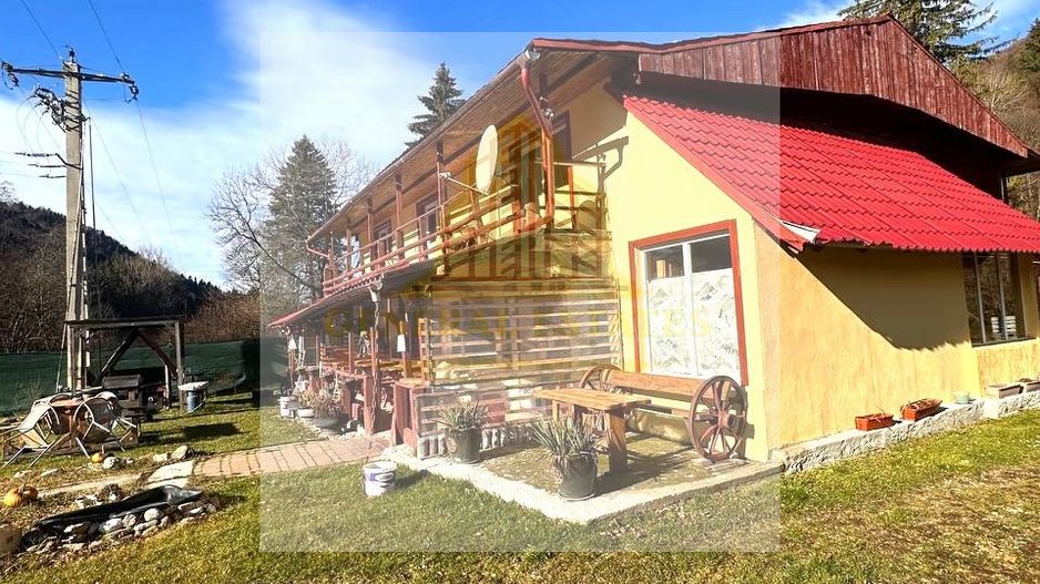 Vila de vanzare in Parcul national Piatra Craiului - Poză 1