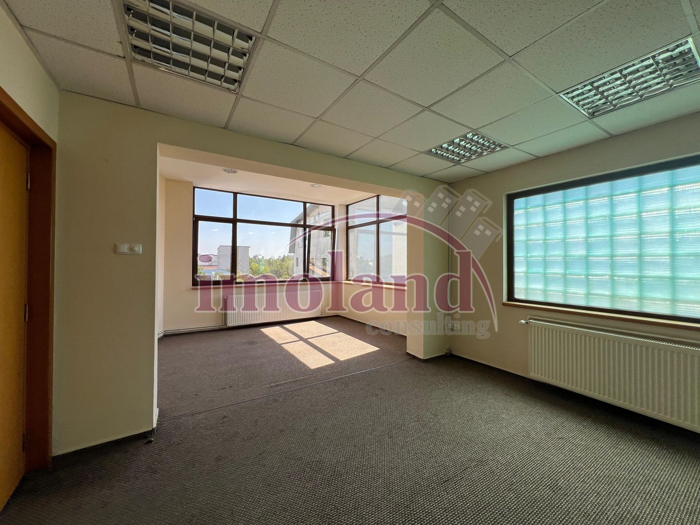 Casa 15 camere cu parcare mare - Jiului - Poză 15