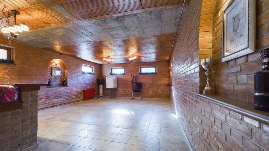 Vilă/casă cu 6 camere 400mp în Dumbrăvița - Poză 23