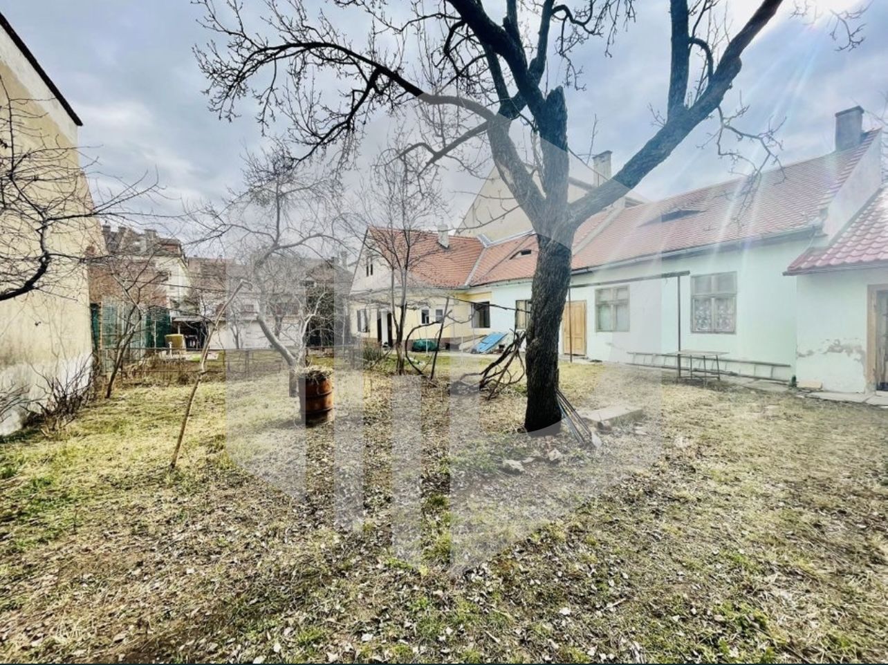 Teren de vanzare in Sibiu.Zona Bulevardul Victoriei- 300 mp - Poză 1