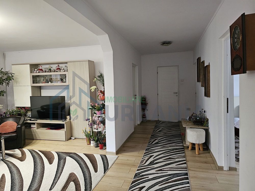 #, închiriez casă Uricani - Poză 2