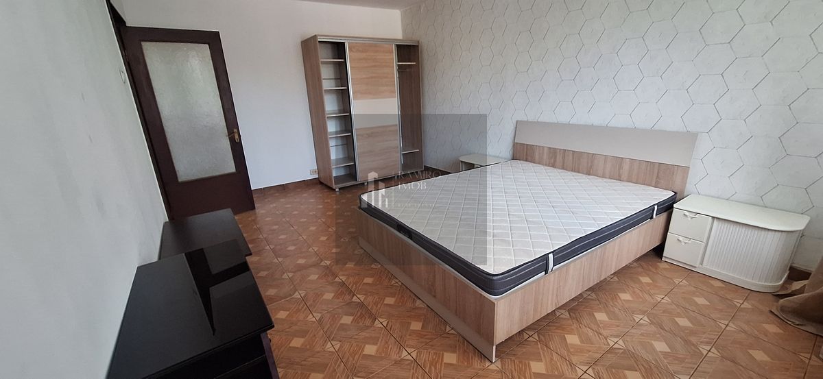 Garsoniera decomandata etaj 1- 6 minute Metrou Piata Sudului - Poză 1