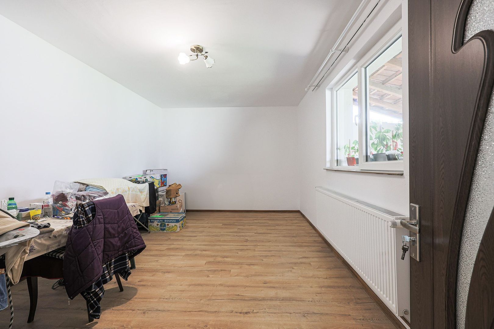 Rezervat Casă renovată cu 3 camere din cărămidă în Gradiste - Poză 6