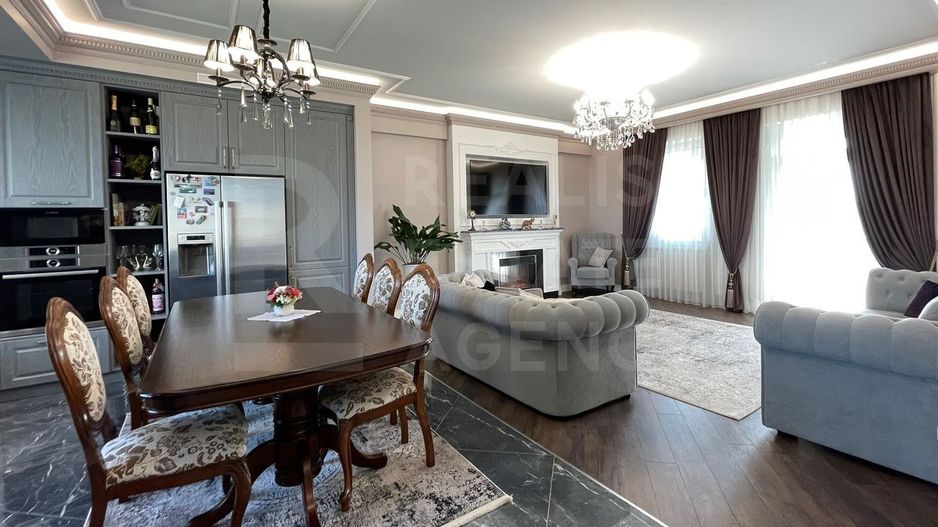 Chirie, apartament, 4 camere, strada Alexandru Pușkin, Centru - Poză 1