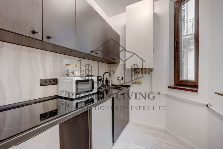 Apartament de lux în vila interbelică nou renovată - Poză 2