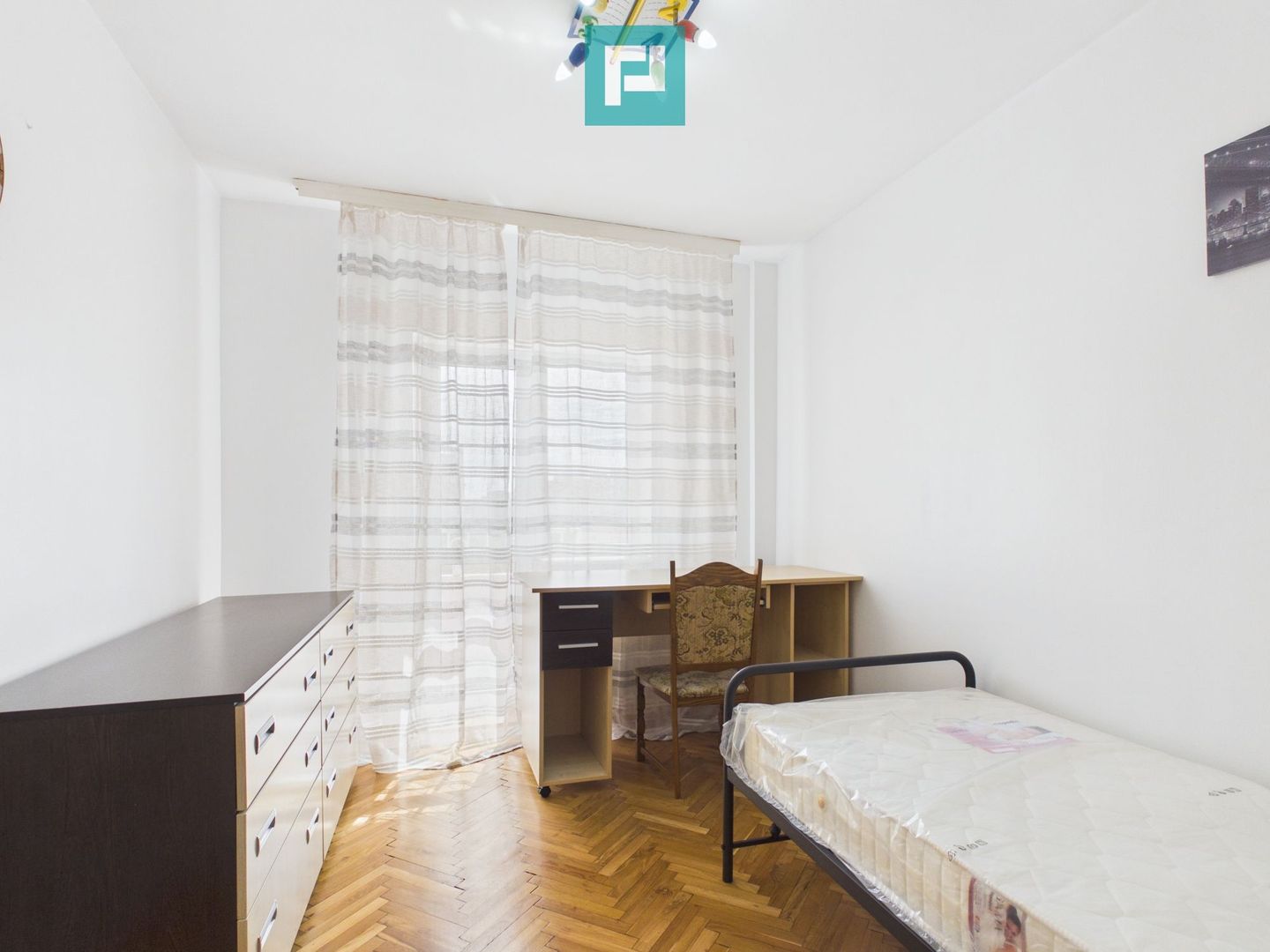 Apartament cu 3 camere și 2 băi zona Aurel Vlaicu - Poză 6