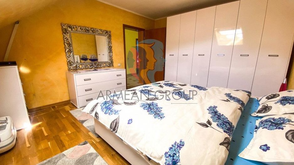 Casa mare de 5 camere - Poză 14