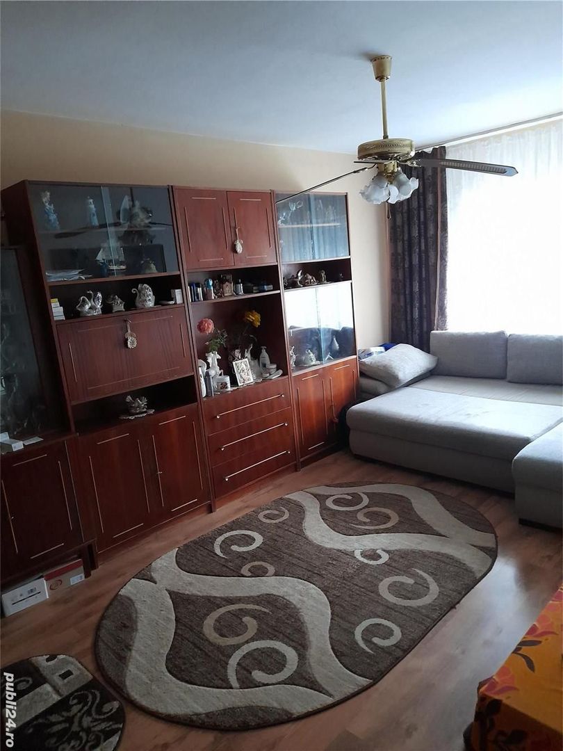 Apartament 3 camere zona Lipovei - Poză 1