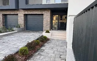 Duplex despărțit prin perete dublu/ Garaj - Poză 31