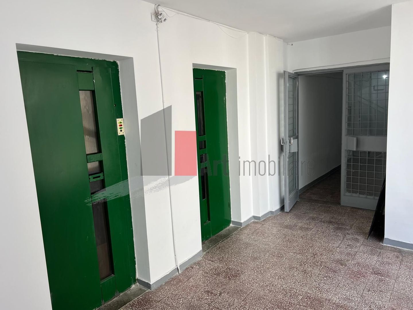 APARTAMENT 2 CAMERE  - MEGA MALL - Poză 8
