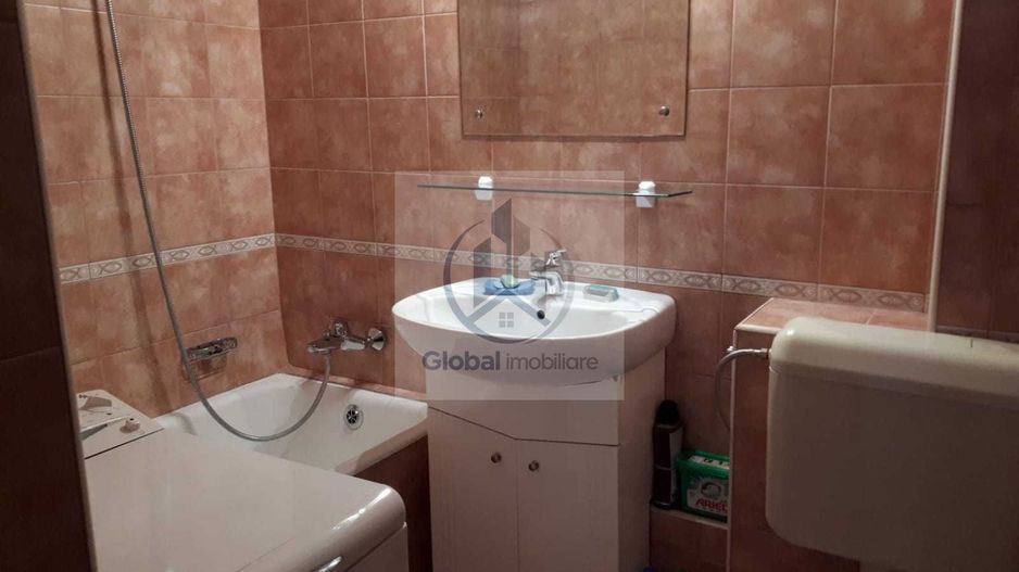 Proprietar inchiriez Ap 2 camere Etaj 3 decomandat Titan - Poză 5