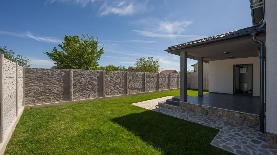 CASA TIPLA, Racordata la toate Utilitățile ! Domnești ! - Poză 22