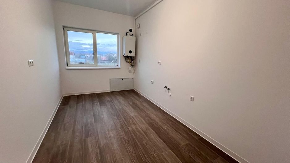 Apartament 3 camere, 2 bai si curte  in Selimbar - Poză 7