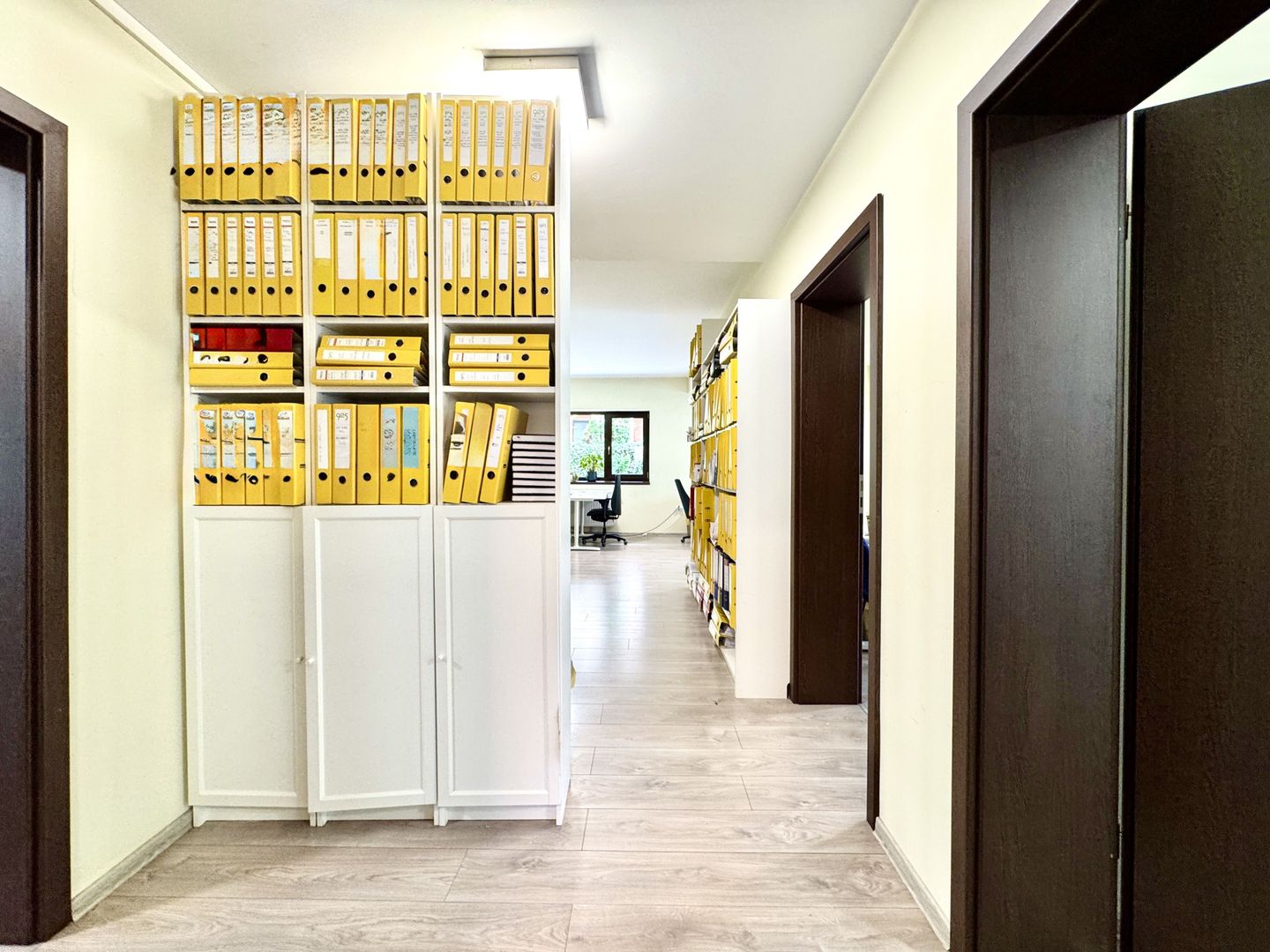 Spațiu de birou complet echipat – 115 mp, 3 birouri, 3 grupuri sanitar - Poză 10