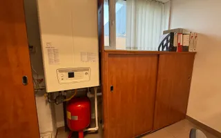 De vanzare  CLĂDIRE PREMIUM DE BIROURI ȘI SERVICII,  pret negociabil - Poză 17
