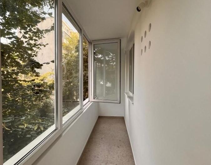 Apartament cu doua camere semidecomandat, piata Domenii - Poză 4