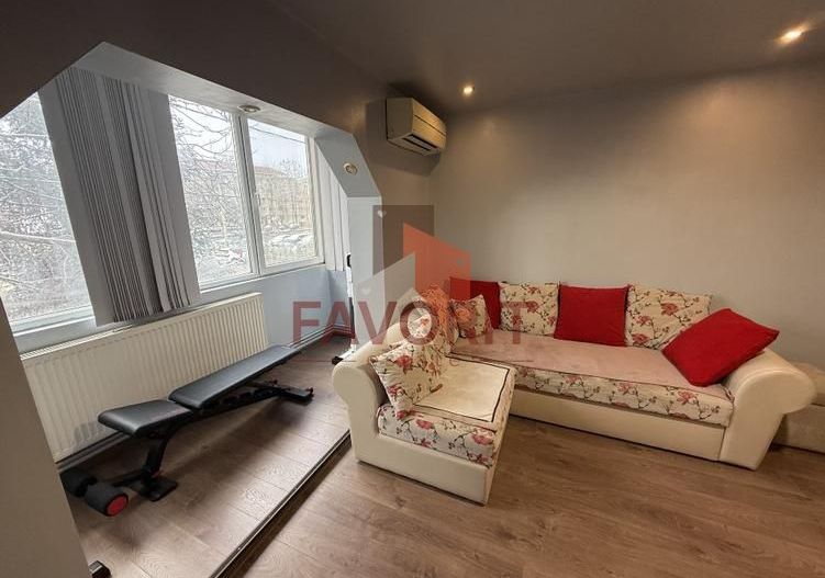 Aradului 3 camere decomandat, 2 bai, etaj 1 - Poză 3